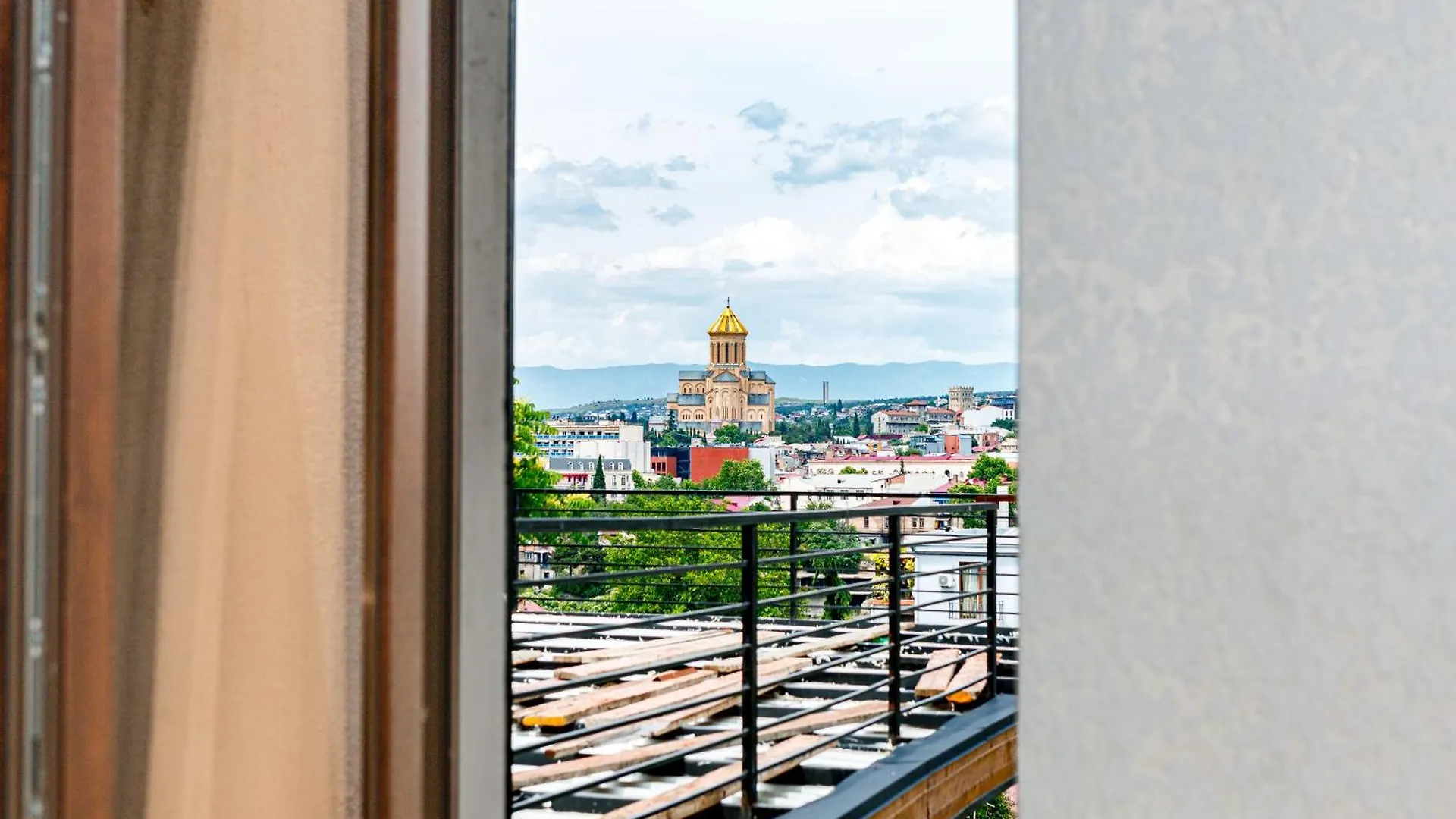 Bed and Breakfast Golden Pheasant Tiflis