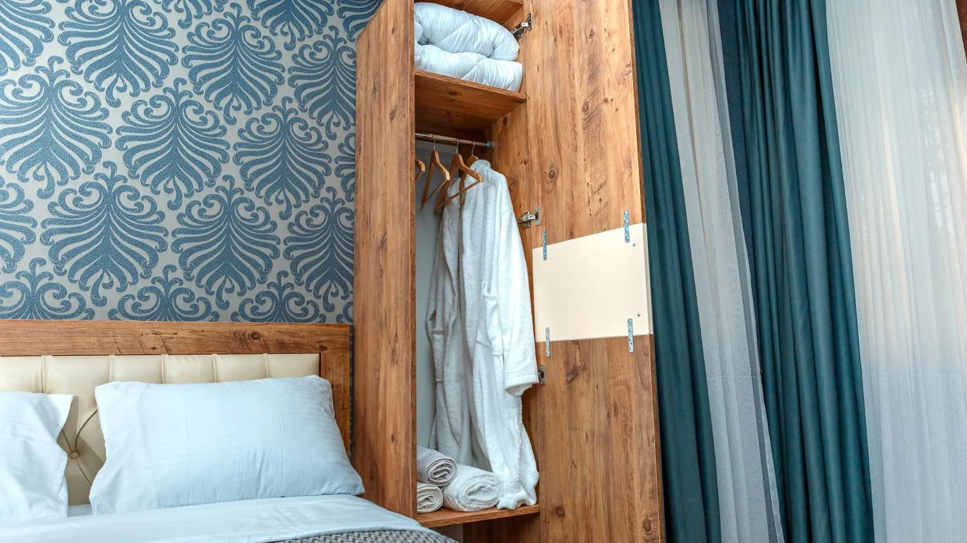 Bed and Breakfast Golden Pheasant Tiflis