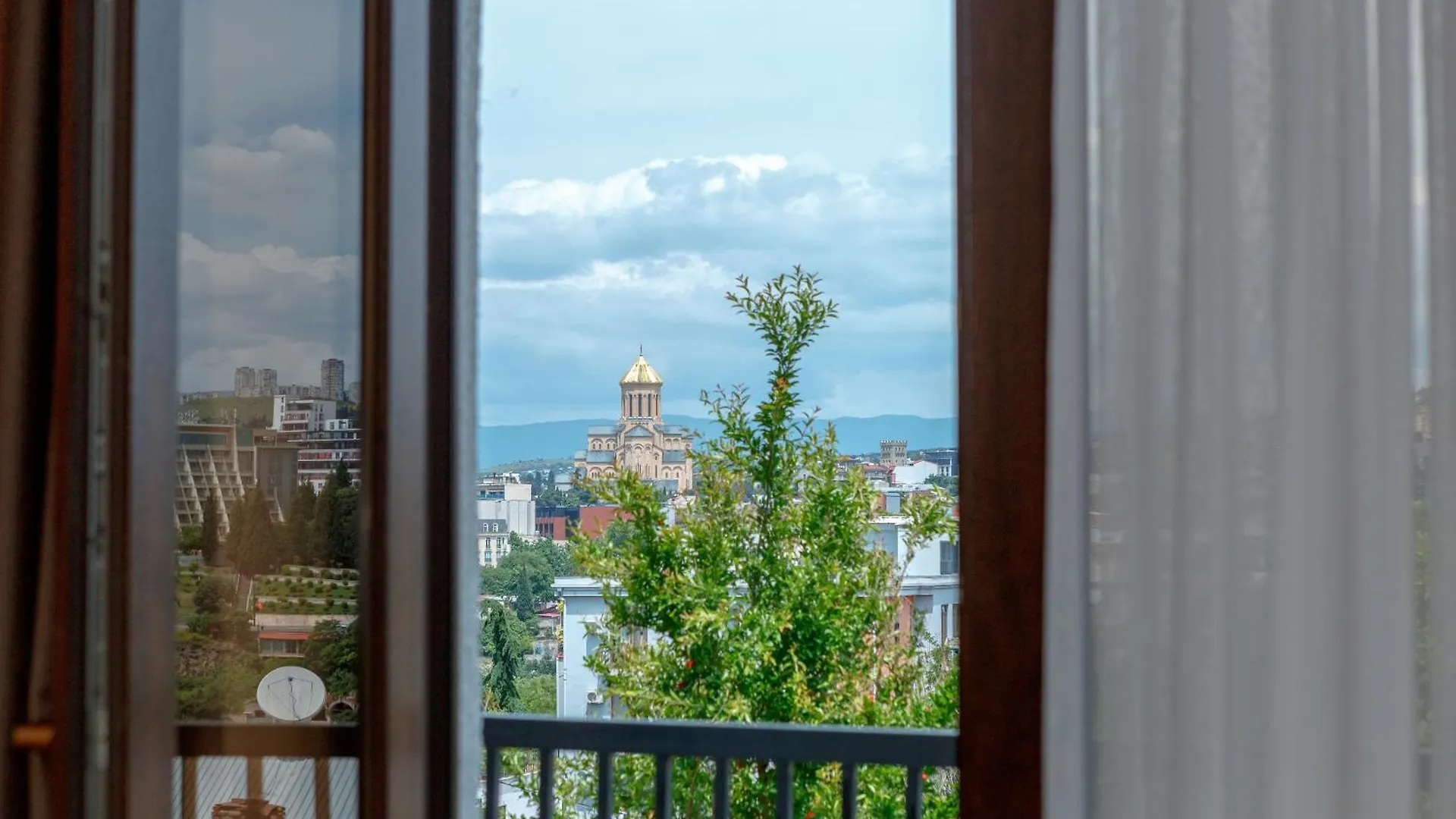 Bed and Breakfast Golden Pheasant Tiflis Georgia