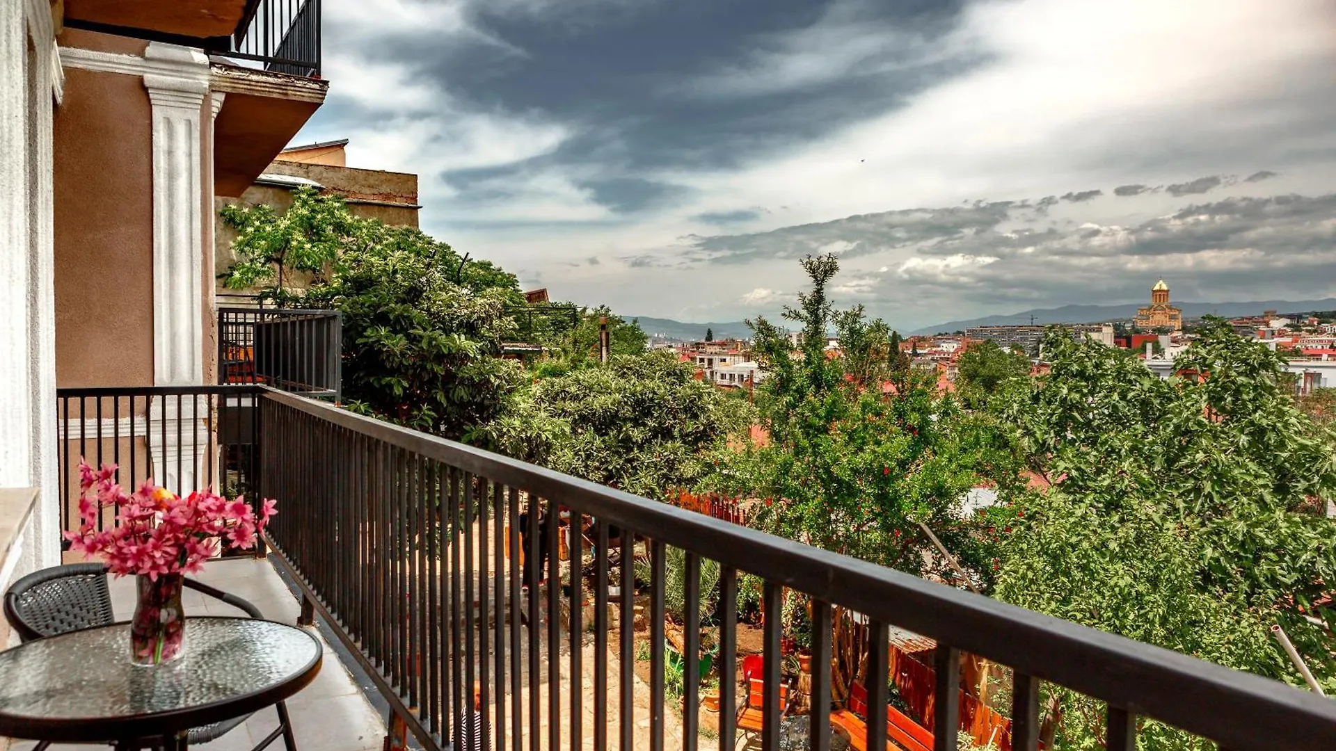 Bed and Breakfast Golden Pheasant Tiflis